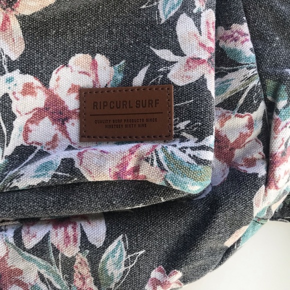NWT Rip Curl floral backpack - Picture 3 of 8